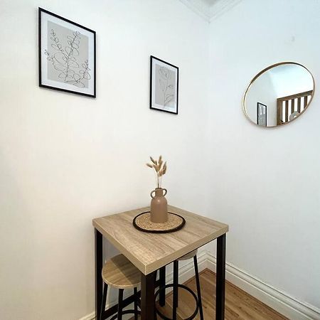 Flat 12, 10 St John'S Road Apartment Борнмът Екстериор снимка