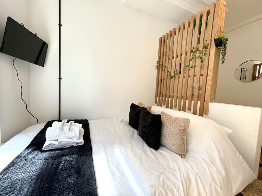 Flat 12, 10 St John'S Road Apartment Борнмът Екстериор снимка