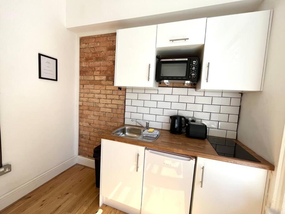Flat 12, 10 St John'S Road Apartment Борнмът Екстериор снимка